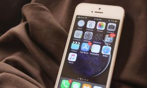 iPhone bị hack để theo dõi người Duy Ngô Nhĩ