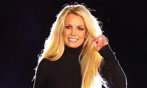 Britney Spears xin lỗi vì giả vờ hạnh phúc