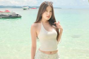 Bạn gái HIEUTHUHAI và những lần hiếm khoe sắc vóc gợi cảm